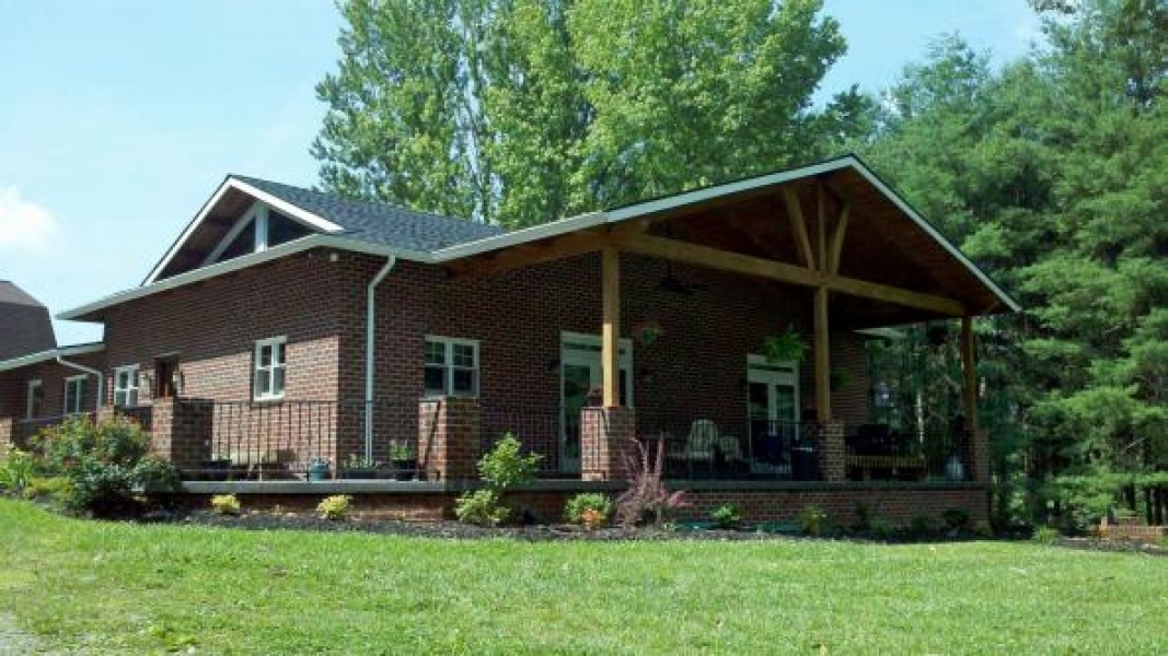 custom home entrance with porch