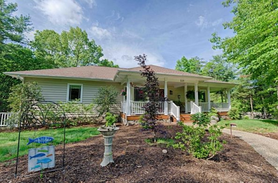 street view of front of custom home