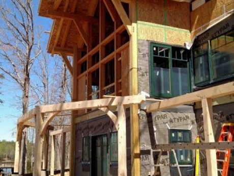 herons_point_sml_-_timber_frame_-_deck_support_raising_-_pic_5