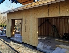 Building with wall sheathing